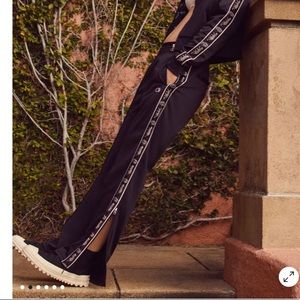 ISO champion x hvn trackpants! 🙂